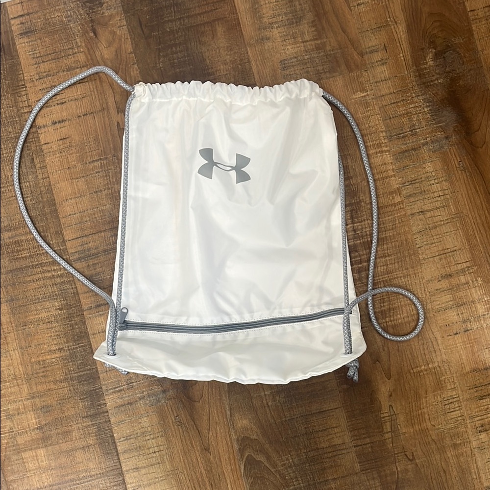Under Armour Cream and Gray Drawstring Bag